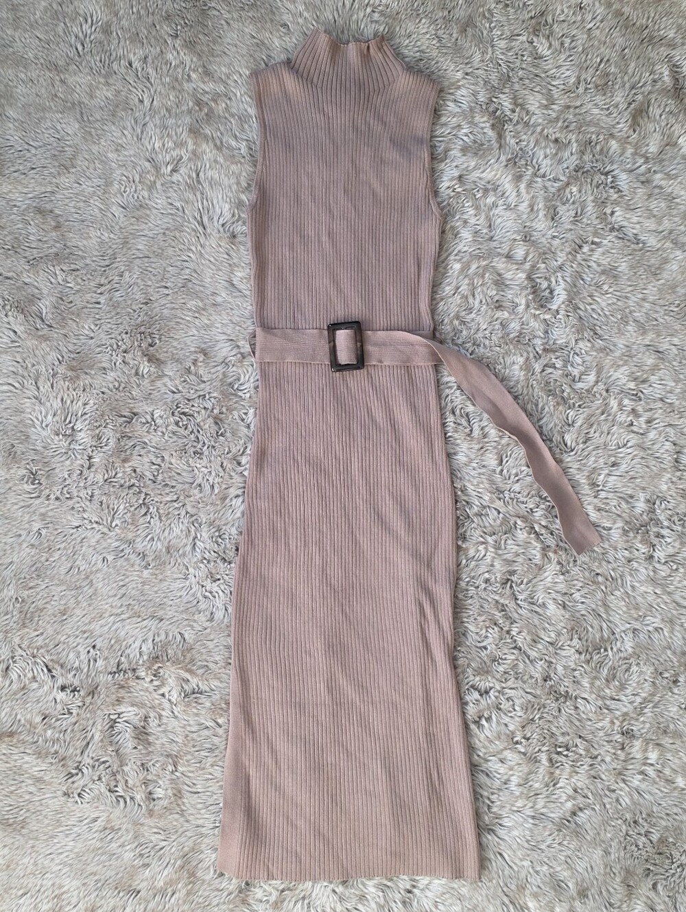 Olive + Oak Sleeveless Ribbed Midi Dress with Belt Beige Women's Size Small